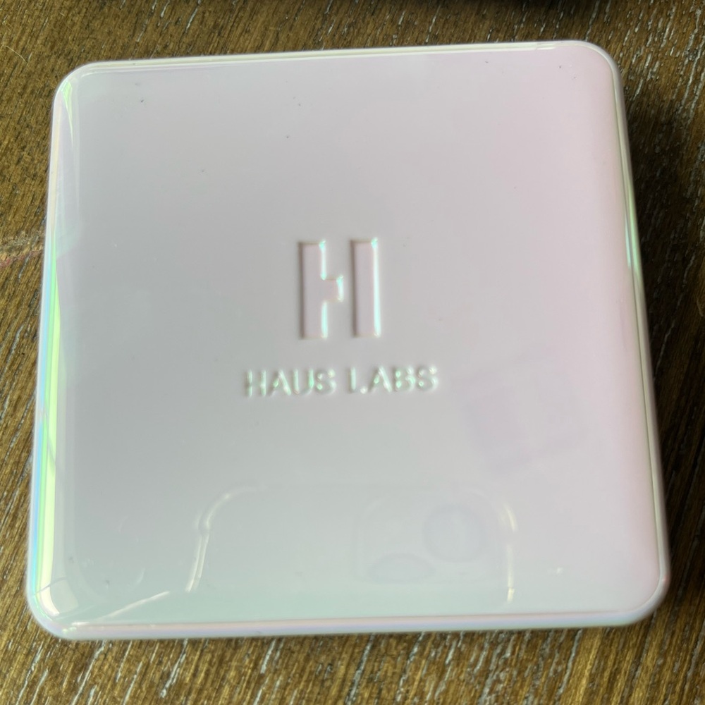 NEW Haus Labs Bio-Radiant Gel-Powder Highlighter - Bronzite - Picture 3 of 3